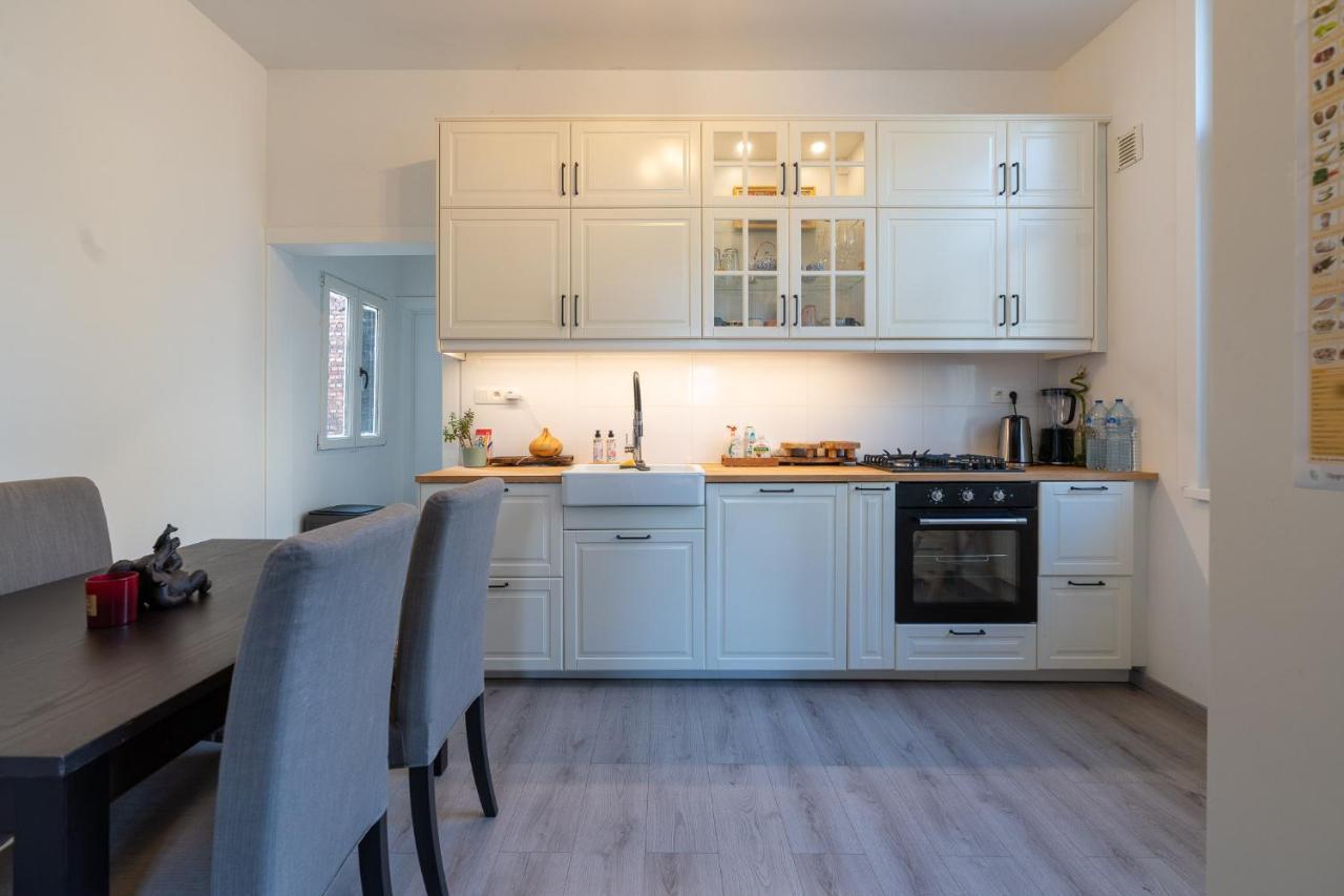 Large Room In House W Shared Kitchen & Bathroom W Free Parking Bluecard Antwerpen Kültér fotó